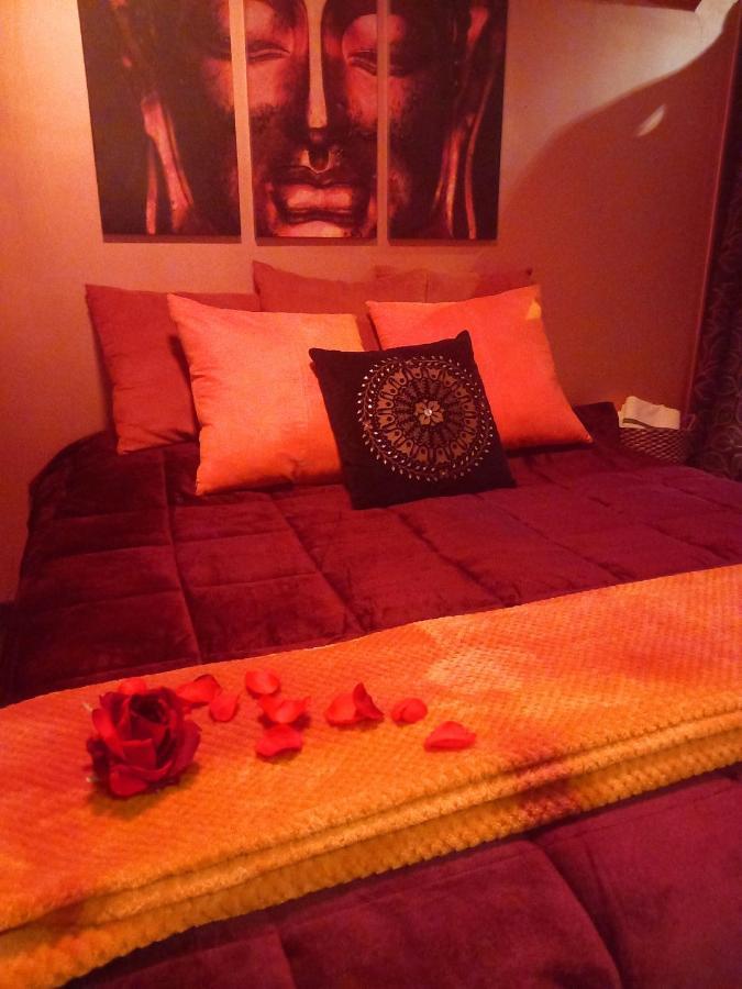 Love Room, Les Nuitees Secretes De Rouen Darnétal Exterior foto
